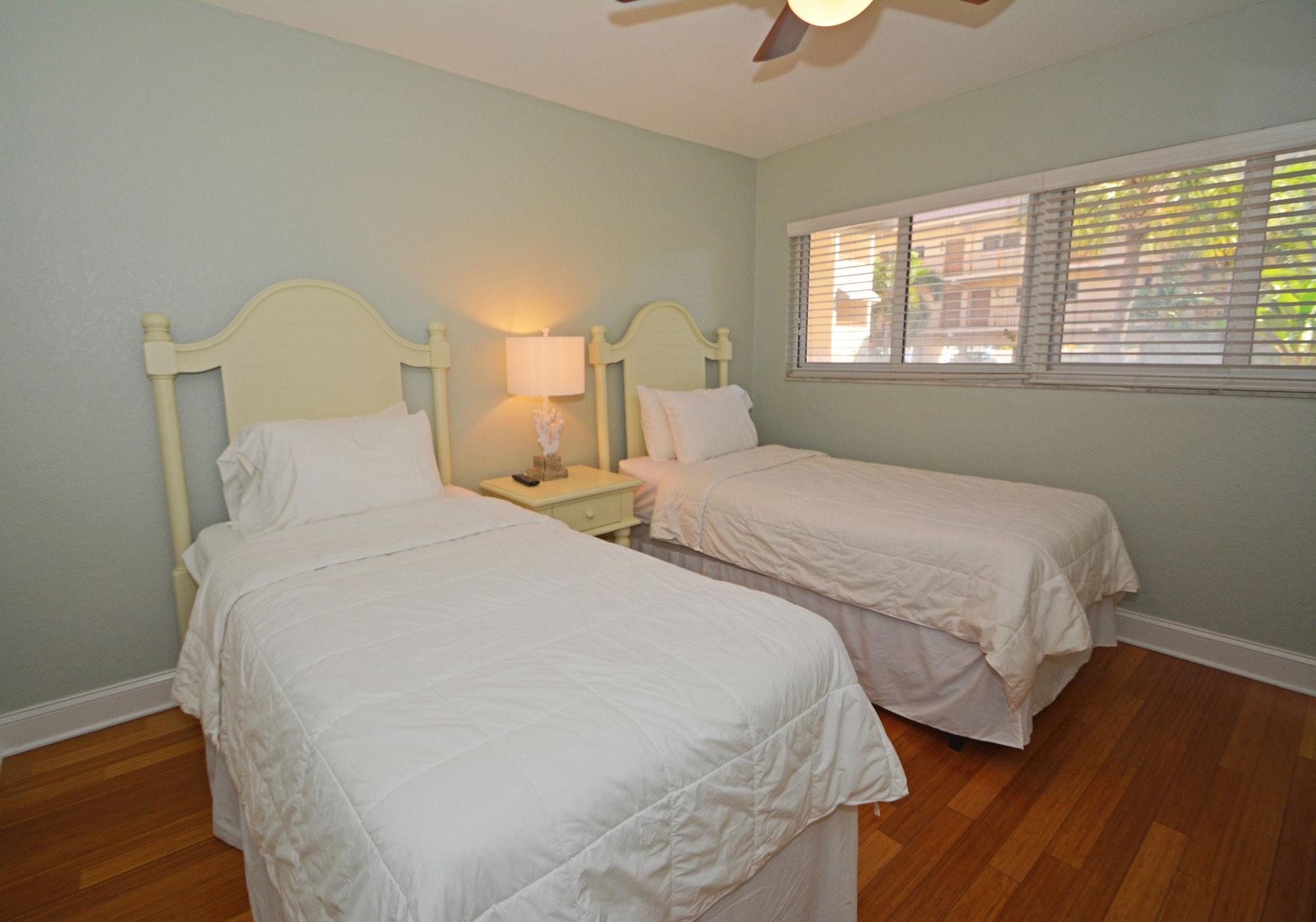 Westwinds Waterfront Resort St. Pete Beach Bagian luar foto