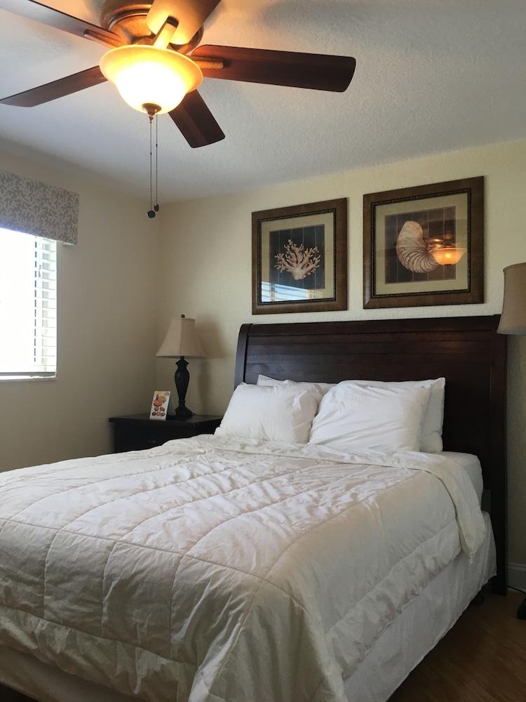 Westwinds Waterfront Resort St. Pete Beach Bagian luar foto