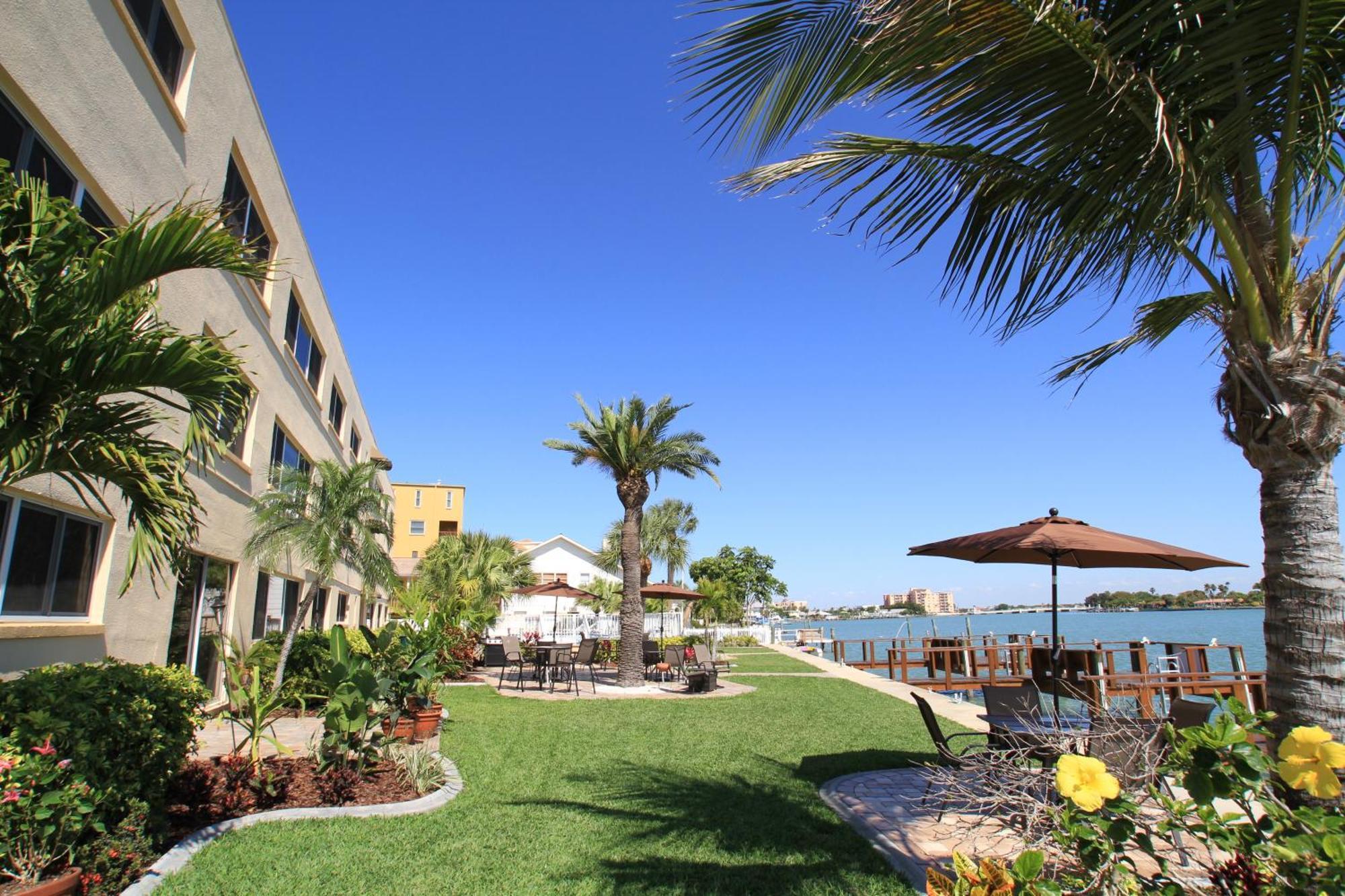 Westwinds Waterfront Resort St. Pete Beach Bagian luar foto