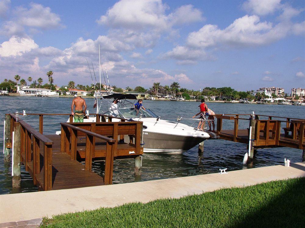 Westwinds Waterfront Resort St. Pete Beach Bagian luar foto