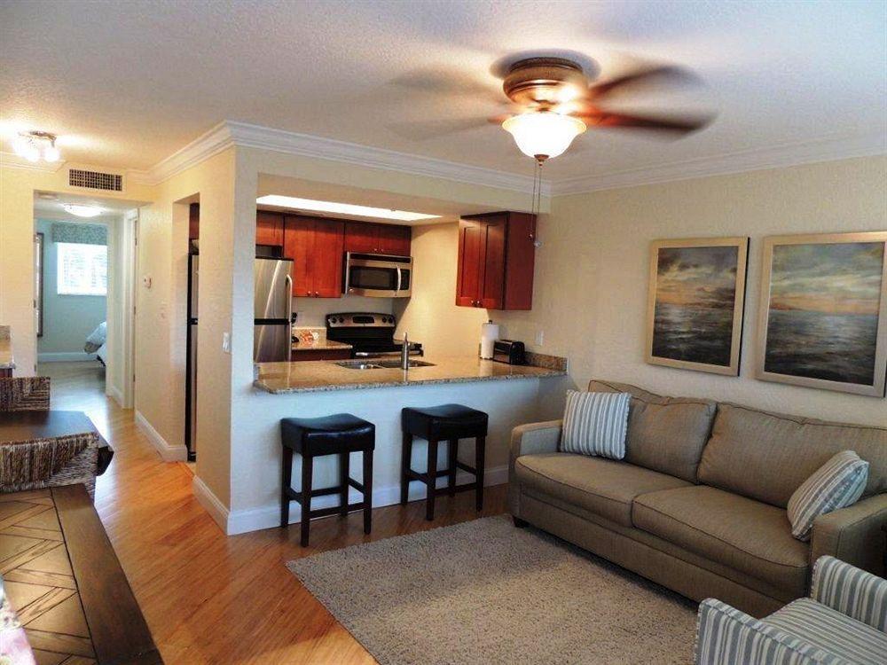 Westwinds Waterfront Resort St. Pete Beach Bagian luar foto