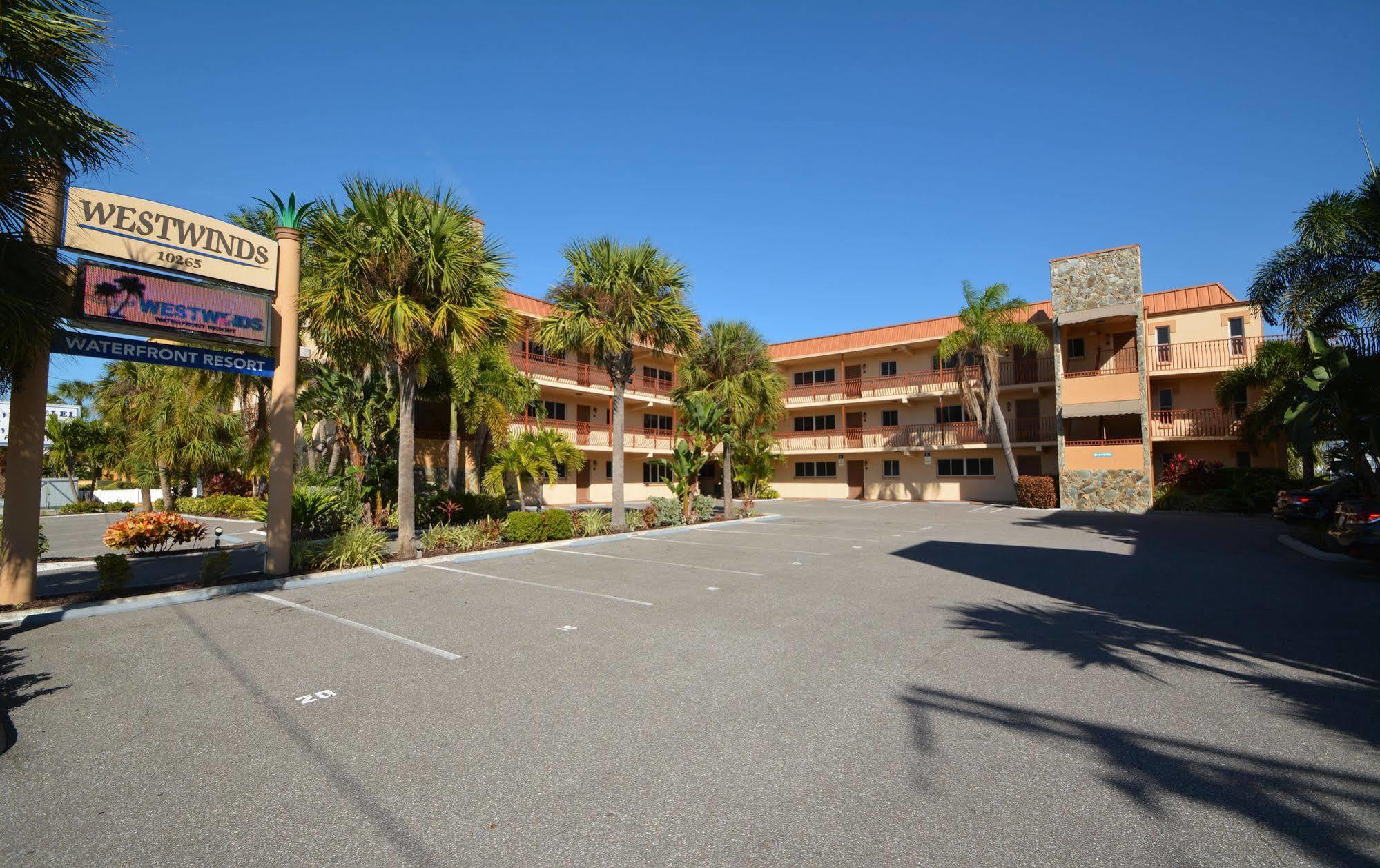 Westwinds Waterfront Resort St. Pete Beach Bagian luar foto