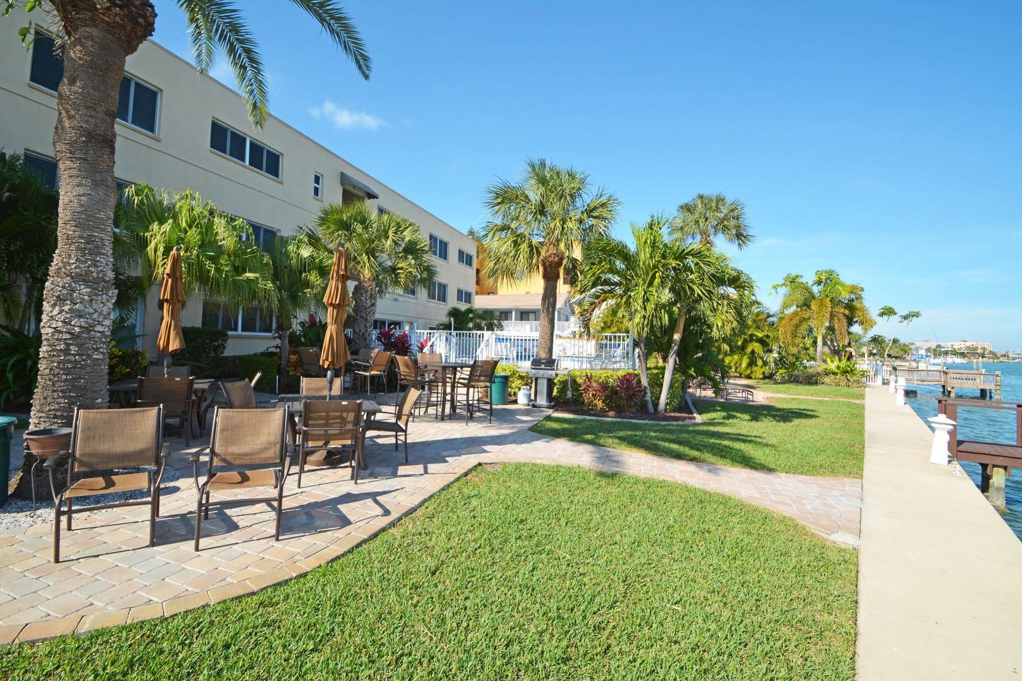 Westwinds Waterfront Resort St. Pete Beach Bagian luar foto